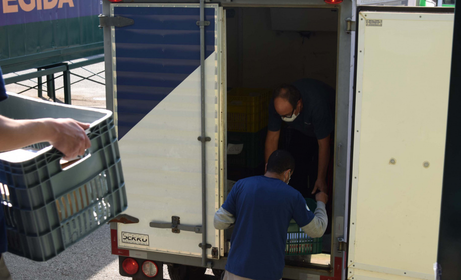 Estado distribui 445.388 vacinas contra a Covid-19 e 49.750 medicamentos para intubação; veja divisão. Foto: Américo Antonio/SESA