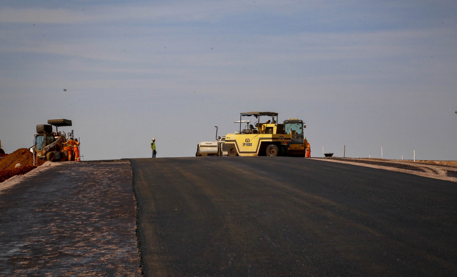 Obra do Contorno Norte de Castro avança e aumenta segurança na cidade ao retirar circulação de tráfego pesado. 08-2021Fotos Gilson Abreu/AEN