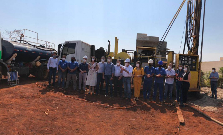 O programa Água no Campo, do Governo do Paraná, vai beneficiar oito comunidades de Campo Mourão. Os Convênios para perfuração de poços artesianos foram assinados pelo secretário do Desenvolvimento Sustentável e do Turismo Sedest, Márcio Nunes, nesta quinta-feira (19).   -  Curitiba, 20/09/2021  -  Foto: SEDEST