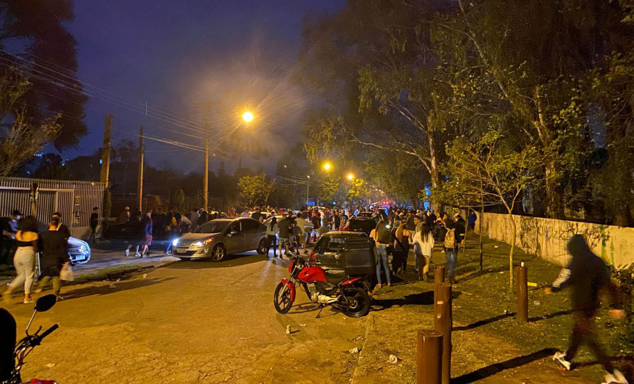 AIFU fecha cinco estabelecimentos comerciais e dispersa mais de 700 pessoas na Capital  -  Curitiba, 21/08/2021  -  Foto: SESP-PR