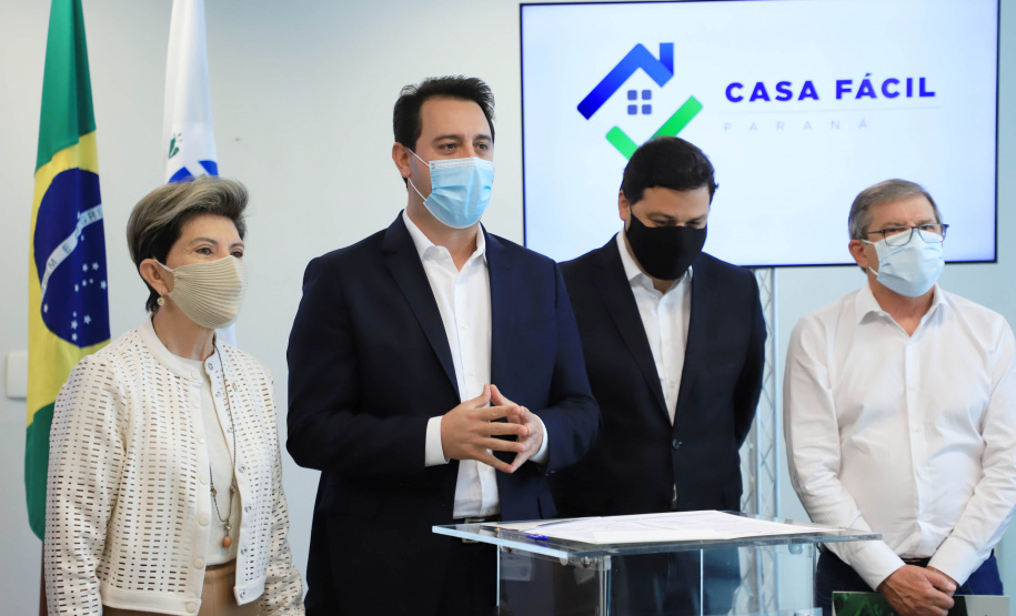 Governador Carlos Massa Ratinho Junior lança subsídio para entrada da casa própria para 2.371 famílias pelo Programa Casa Fácil. Palácio Iguaçu, Curitiba, 23/agosto/2021. - Foto: José Fernando Ogura/AEN