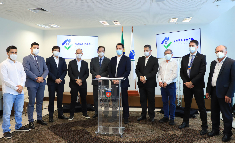 Governador Carlos Massa Ratinho Junior lança subsídio para entrada da casa própria para 2.371 famílias pelo Programa Casa Fácil. Palácio Iguaçu, Curitiba, 23/agosto/2021. - Foto: José Fernando Ogura/AEN