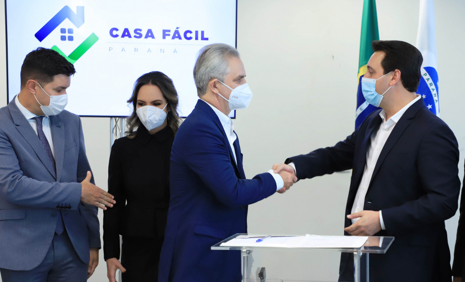 Governador Carlos Massa Ratinho Junior lança subsídio para entrada da casa própria para 2.371 famílias pelo Programa Casa Fácil. Palácio Iguaçu, Curitiba, 23/agosto/2021. - Foto: José Fernando Ogura/AEN