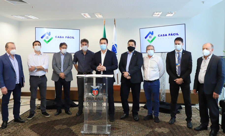 Governador Carlos Massa Ratinho Junior lança subsídio para entrada da casa própria para 2.371 famílias pelo Programa Casa Fácil. Palácio Iguaçu, Curitiba, 23/agosto/2021. - Foto: José Fernando Ogura/AEN