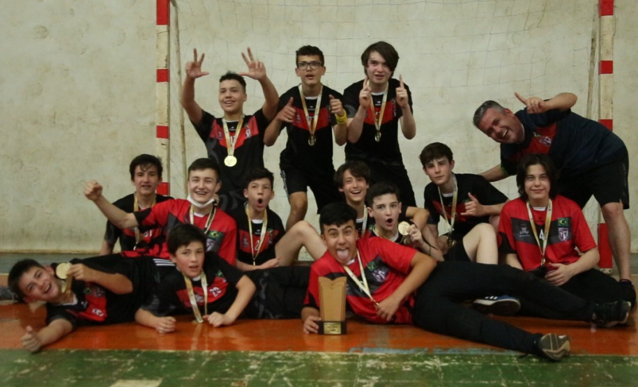 Seguindo com as competições dos 67º Jogos Escolares do Paraná (JEPS) - 12 a 14 anos e 15 a 17 anos - em seu modelo híbrido e descentralizado (em virtude da pandemia), duas disputas presenciais foram realizadas neste fim de semana (dias 21 e 22), em Curitiba e Campo Mourão. As modalidades foram a natação e o handebol.  - Curitiba, 23/08/2021  -  Foto:Paraná Esporte