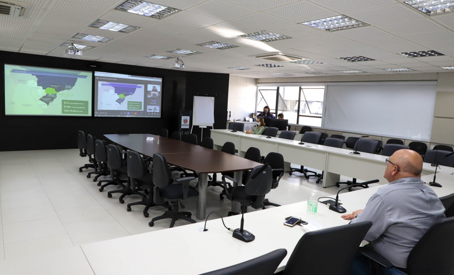 Ferroste Reuniao Nova Ferroste-China. -  Curitiba, 23/08/2021  -  Foto: Ari Dias/AEN