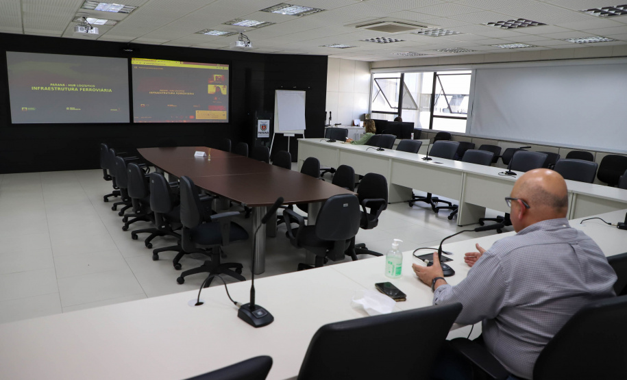 Ferroste Reuniao Nova Ferroste-China. -  Curitiba, 23/08/2021  -  Foto: Ari Dias/AEN