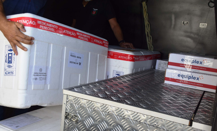 Paraná distribui nesta segunda-feira 223.268 doses de vacinas contra a Covid-19. Foto: Américo Antonio/SESA