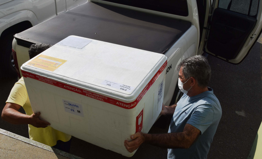 Paraná distribui nesta segunda-feira 223.268 doses de vacinas contra a Covid-19. Foto: Américo Antonio/SESA