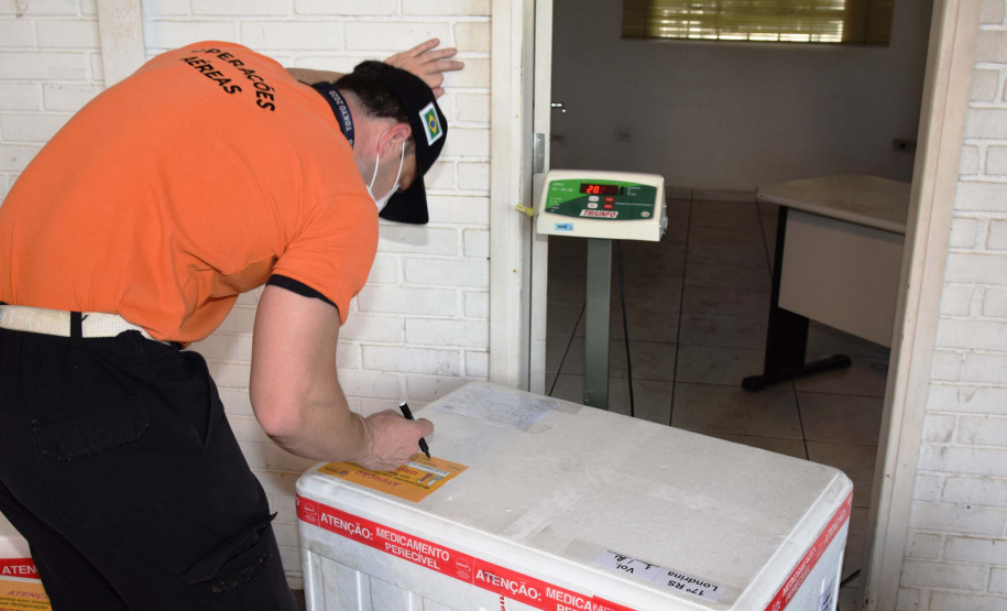 Paraná distribui nesta segunda-feira 223.268 doses de vacinas contra a Covid-19. Foto: Américo Antonio/SESA