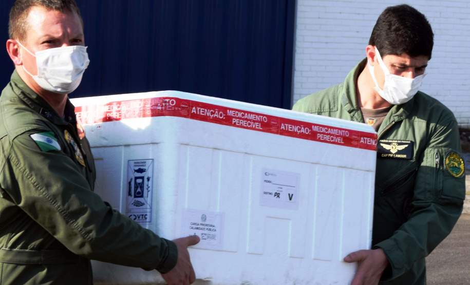 Paraná distribui nesta segunda-feira 223.268 doses de vacinas contra a Covid-19. Foto: Américo Antonio/SESA