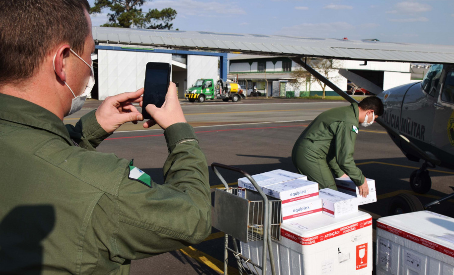 Paraná distribui nesta segunda-feira 223.268 doses de vacinas contra a Covid-19. Foto: Américo Antonio/SESA