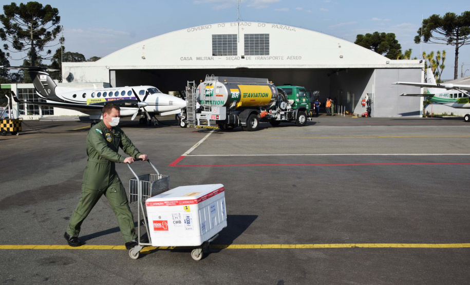 Paraná distribui nesta segunda-feira 223.268 doses de vacinas contra a Covid-19. Foto: Américo Antonio/SESA