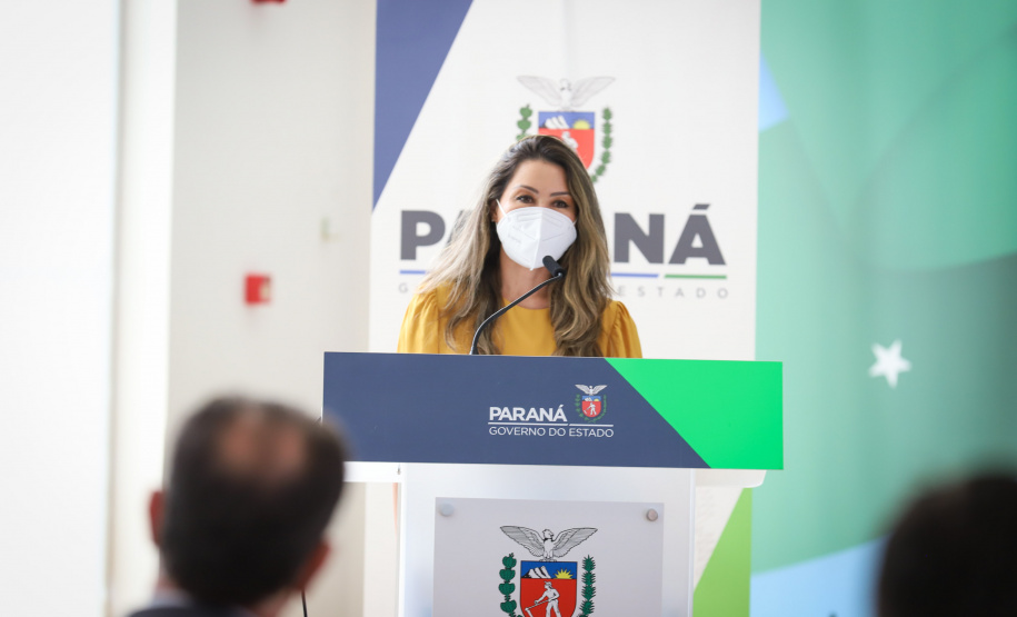 Amigos da Patria Voluntaria O governador Carlos Massa Ratinho Junior participa nesta segunda-feira (23) da premiação Amigos da Patria Voluntaria, ao lado da Presidente do conselho da Superintendência de Ação Solidária, a primeira-dama Luciana Saito Massa. 23/08/2021 - Foto: Geraldo Bubniak/AEN