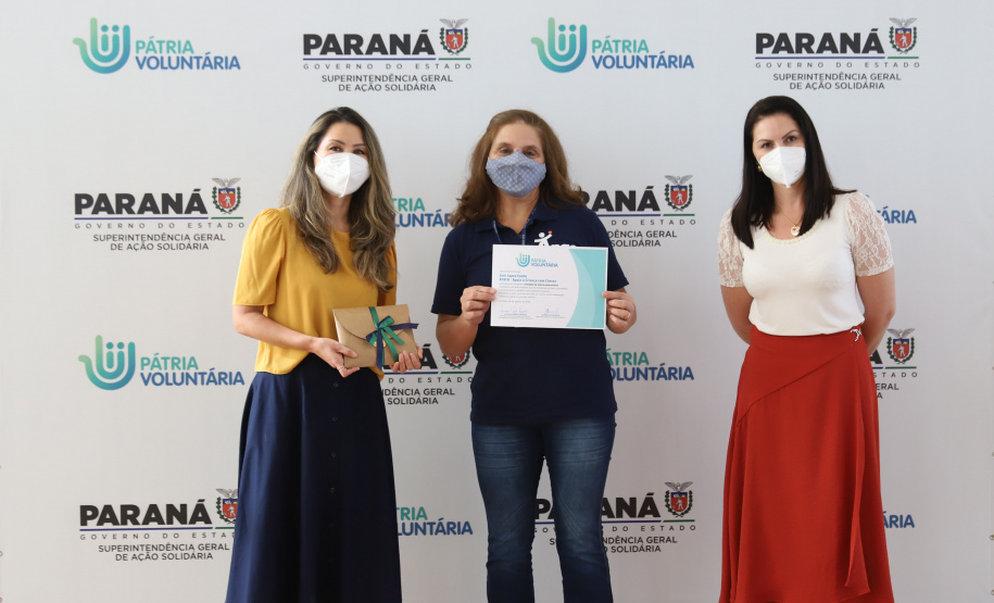 Amigos da Patria Voluntaria O governador Carlos Massa Ratinho Junior participa nesta segunda-feira (23) da premiação Amigos da Patria Voluntaria, ao lado da Presidente do conselho da Superintendência de Ação Solidária, a primeira-dama Luciana Saito Massa. 23/08/2021 - Foto: Geraldo Bubniak/AEN