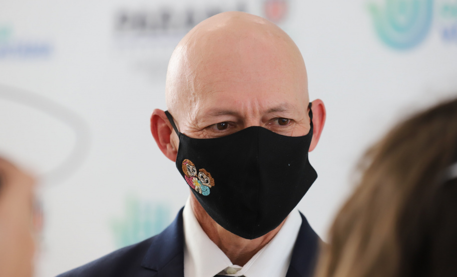 Amigos da Patria Voluntaria O governador Carlos Massa Ratinho Junior participa nesta segunda-feira (23) da premiação Amigos da Patria Voluntaria, ao lado da Presidente do conselho da Superintendência de Ação Solidária, a primeira-dama Luciana Saito Massa. 23/08/2021 - Foto: Geraldo Bubniak/AEN