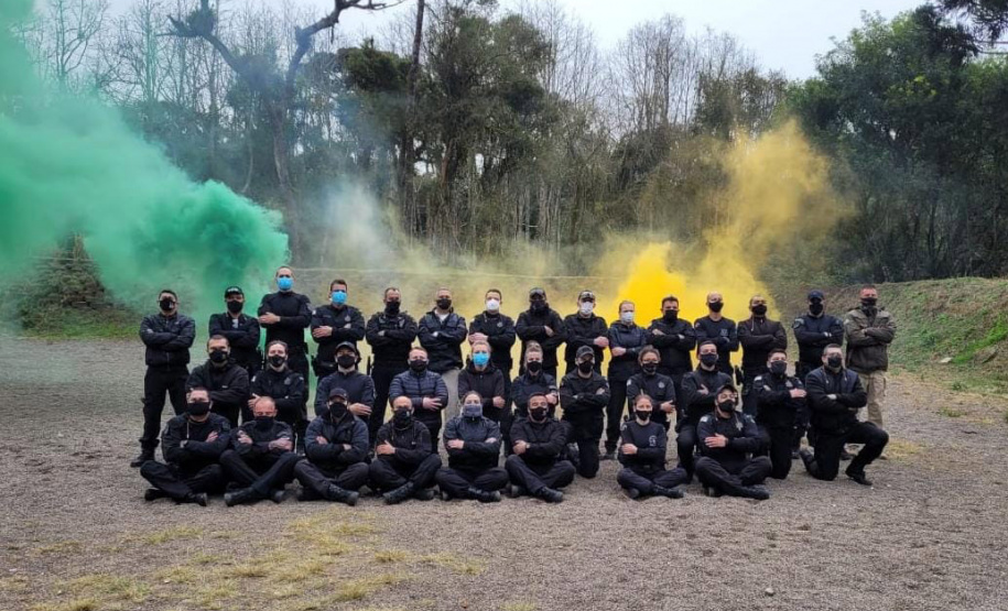 Agentes penitenciários de todo o Estado participaram de um curso de Tecnologias Não Letais (TNL) ofertado pela Condor em parceria com a Escola de Formação e Aperfeiçoamento Penitenciário (Espen). Ao todo, 32 profissionais tiveram aulas teóricas e práticas que aconteceram no Complexo Penitenciário de Piraquara, na Região Metropolitana de Curitiba.   -  Curitiba, 23/08/2021  -  Foto: DEPEN-PR