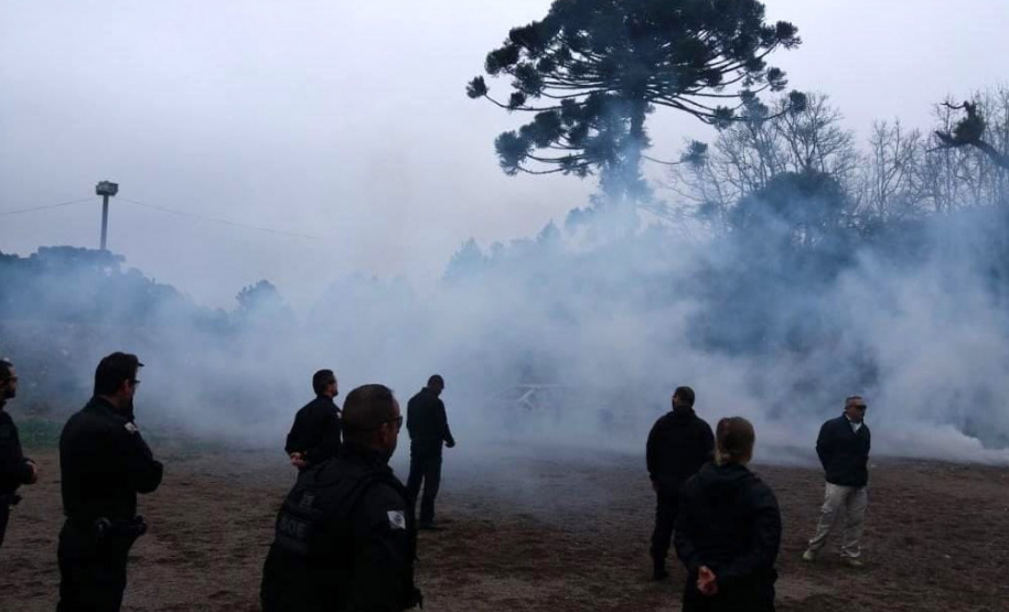 Agentes penitenciários de todo o Estado participaram de um curso de Tecnologias Não Letais (TNL) ofertado pela Condor em parceria com a Escola de Formação e Aperfeiçoamento Penitenciário (Espen). Ao todo, 32 profissionais tiveram aulas teóricas e práticas que aconteceram no Complexo Penitenciário de Piraquara, na Região Metropolitana de Curitiba.   -  Curitiba, 23/08/2021  -  Foto: DEPEN-PR