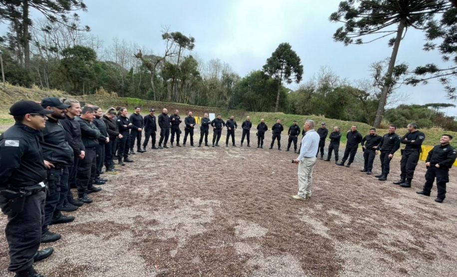 Agentes penitenciários de todo o Estado participaram de um curso de Tecnologias Não Letais (TNL) ofertado pela Condor em parceria com a Escola de Formação e Aperfeiçoamento Penitenciário (Espen). Ao todo, 32 profissionais tiveram aulas teóricas e práticas que aconteceram no Complexo Penitenciário de Piraquara, na Região Metropolitana de Curitiba.   -  Curitiba, 23/08/2021  -  Foto: DEPEN-PR