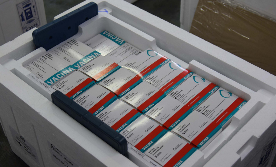 Estado recebe mais 232.250 vacinas contra a Covid-19; lote completa remessa de 435.290 doses. Foto: Américo Antonio/SESA