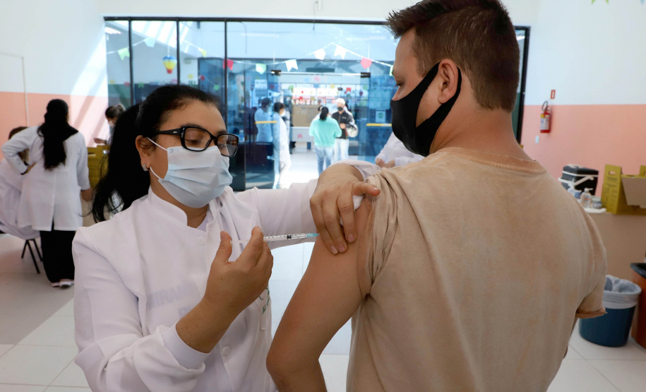 Paraná ultrapassa marca de 10 milhões de doses aplicadas contra a Covid-19. Foto: Ari Dias/AEN