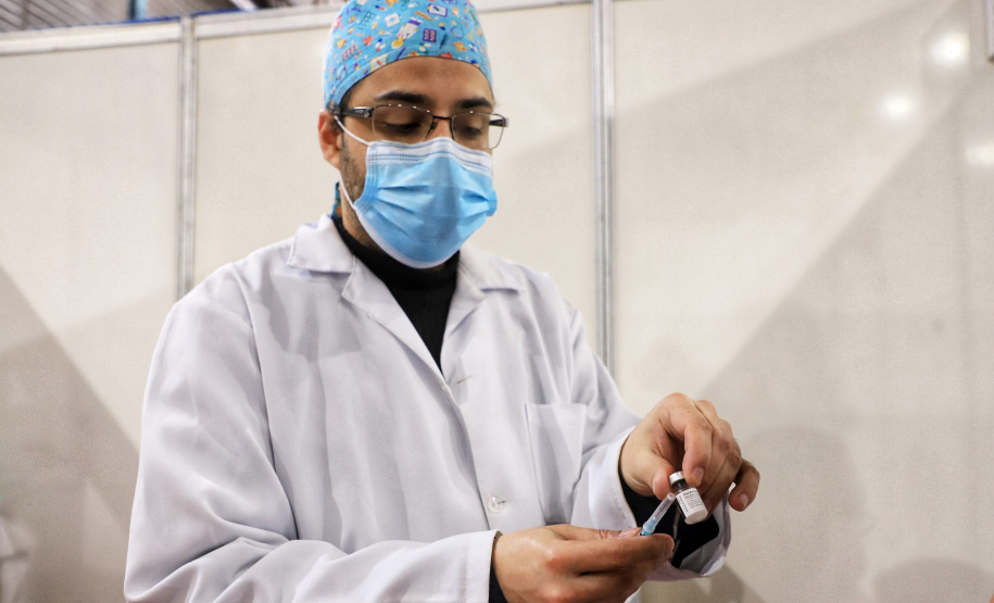 Paraná ultrapassa marca de 10 milhões de doses aplicadas contra a Covid-19.   Foto: Jose Fernando Ogura /AEN