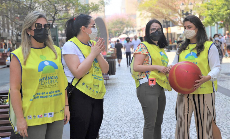 A Secretaria de Justiça, Família e Trabalho do Paraná, através do Departamento de Políticas para a Criança e o Adolescente e da Força-Tarefa Infância Segura, vinculada ao Departamento de Justiça, promoveu nesta terça-feira, 24, data em que é celebrada o Dia da Infância, ações de conscientização sobre os direitos da criança.   -  Curitiba, 24/08/2021  -  Foto: SEJUF