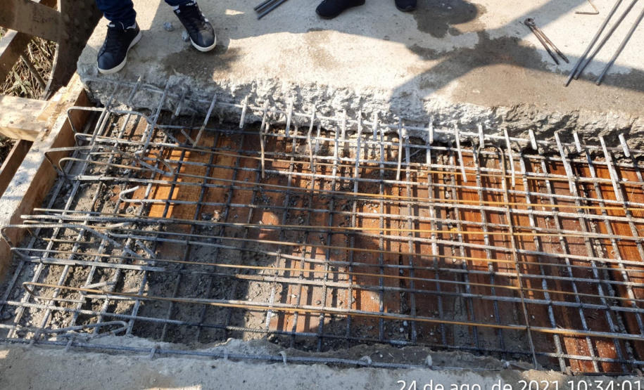 A ponte sobre o Rio da Várzea, na Rodovia Antônio Lacerda Braga (PR-427), entre a Lapa e Campo do Tenente, Região Metropolitana de Curitiba, está totalmente interditada para reparos até a próxima segunda-feira (30). Usuários do trecho devem seguir rotas alternativas, pela BR-116 ou pela BR-476.  -  Curitiba, 25/08/2021  -  Foto: DER-Paraná