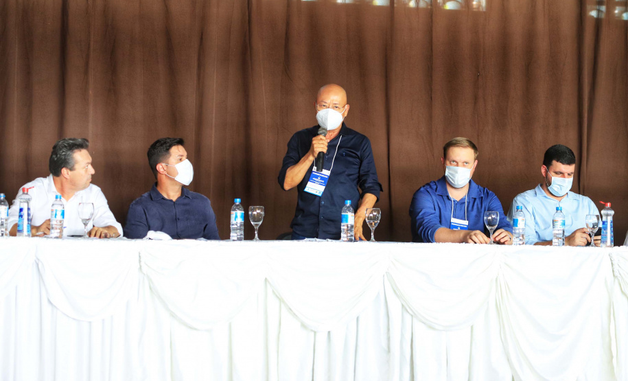 O chefe da Casa Civil Guto Silva e o secretário estadual do Desenvolvimento Sustentável e Turismo, Márcio Nunes, participaram, em Carlópolis, do evento de Governança de Angra Doce, que busca fortalecer a atividade turística como instrumento de desenvolvimento econômico do Norte Pioneiro. Foto: José Fernando Ogura/AEN