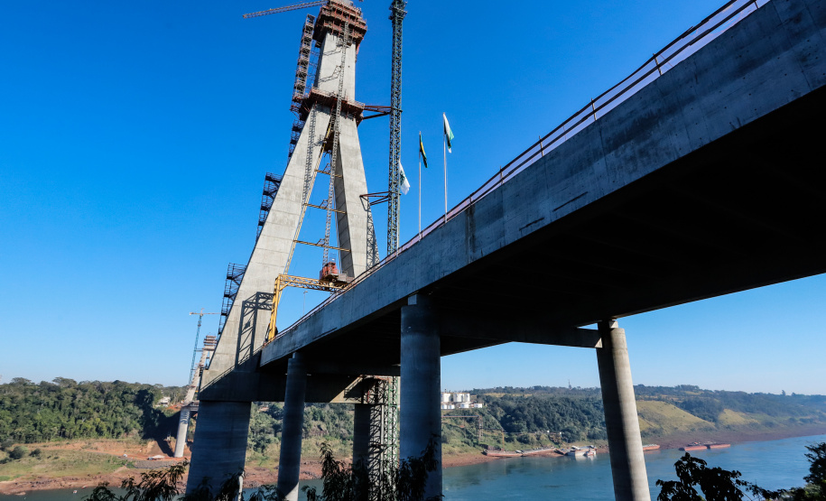 Obra da Ponte da Integração Brasil-Paraguai atinge 67% de execução em agosto. Foto: Rodrigo Felix Leal/AEN