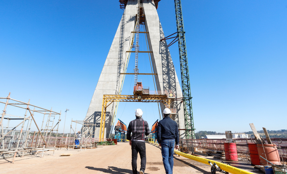 Obra da Ponte da Integração Brasil-Paraguai atinge 67% de execução em agosto. Foto: Rodrigo Felix Leal/AEN
