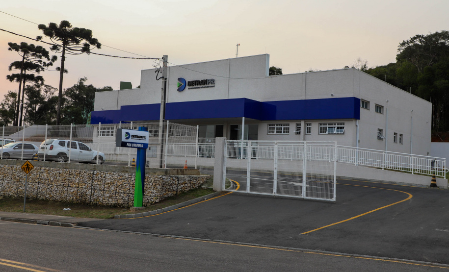 Detran Detran Colombo - Curitiba, 26/08/2021 - Foto: Ari Dias/AEN