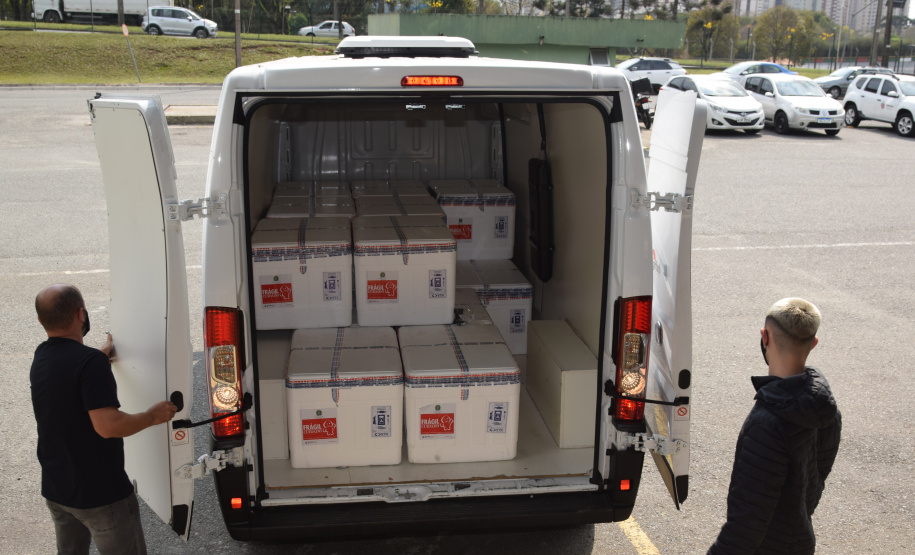 Paraná recebe 190 mil doses de vacinas contra a Covid-19. Foto: Américo Antonio/SESA