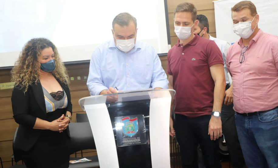 O Governo do Estado oficializou nesta quinta-feira (26) a adesão do município de Paranaguá ao Programa Cartão Futuro, que é executado pela Secretaria de Justiça, Família e Trabalho do Paraná. -  Curitiba, 27/08/2021  -  Foto: SEJUF