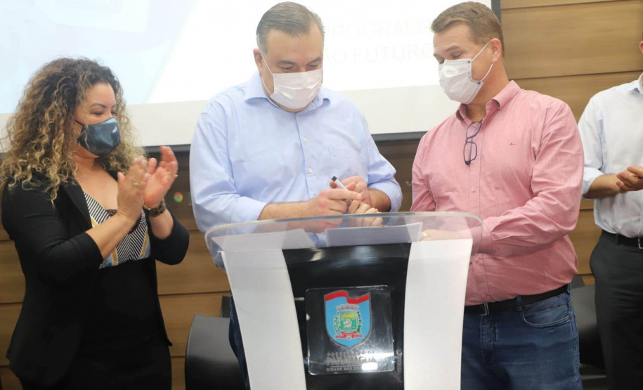 O Governo do Estado oficializou nesta quinta-feira (26) a adesão do município de Paranaguá ao Programa Cartão Futuro, que é executado pela Secretaria de Justiça, Família e Trabalho do Paraná. -  Curitiba, 27/08/2021  -  Foto: SEJUF