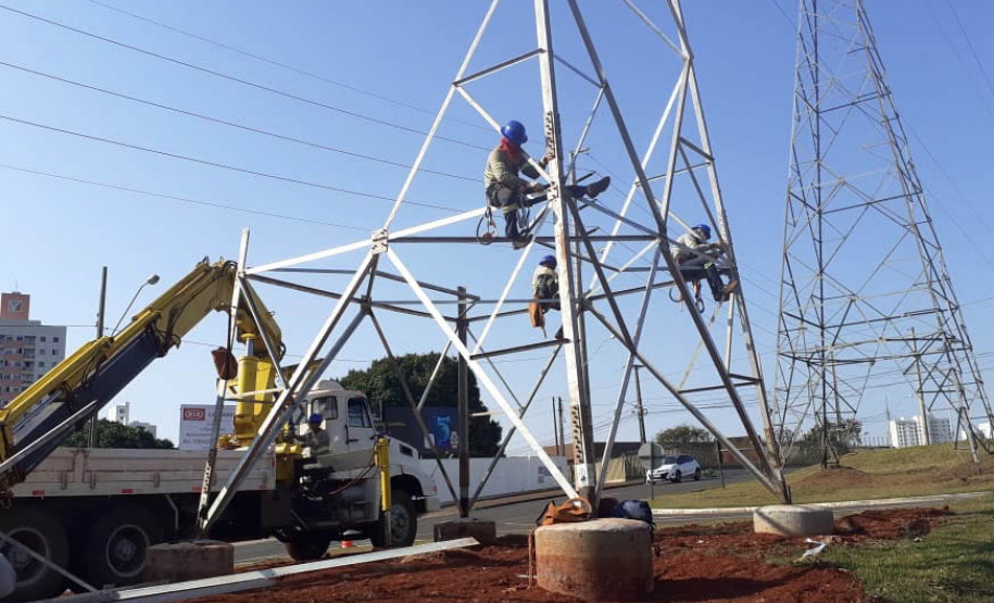Estão em fase de final de construção duas novas linhas de alta tensão que irão reforçar o atendimento às cargas de energia elétrica da região Norte do Paraná, sobretudo nos municípios de Londrina, Arapongas e Apucarana.  -  Curitiba, 27/08/2021  -  Foto: Copel