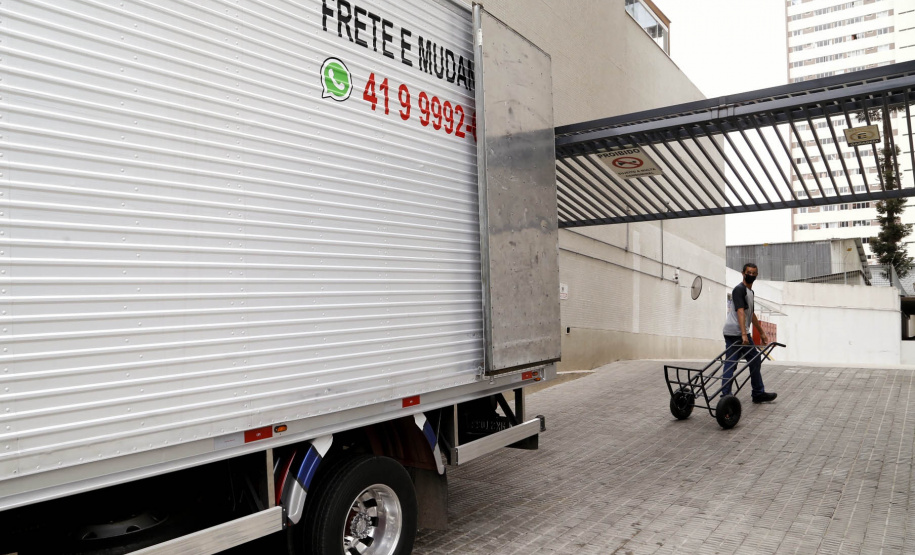 Setores de comércio e serviços lideram alta de empregos e apontam para cenário promissor no segundo semestre Foto: Gilson Abreu/AEN