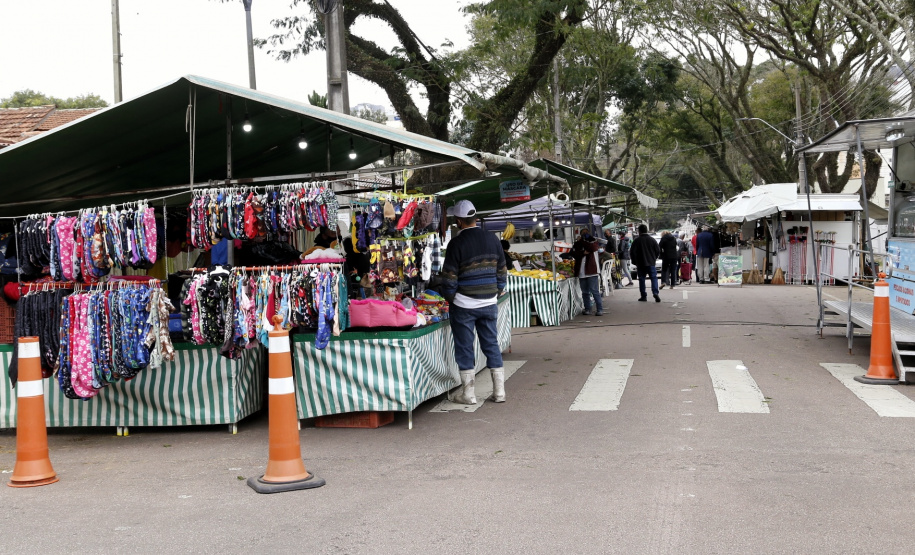 Setores de comércio e serviços lideram alta de empregos e apontam para cenário promissor no segundo semestre Foto: Gilson Abreu/AEN