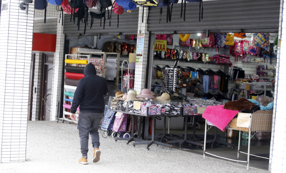 Setores de comércio e serviços lideram alta de empregos e apontam para cenário promissor no segundo semestre Foto: Gilson Abreu/AEN