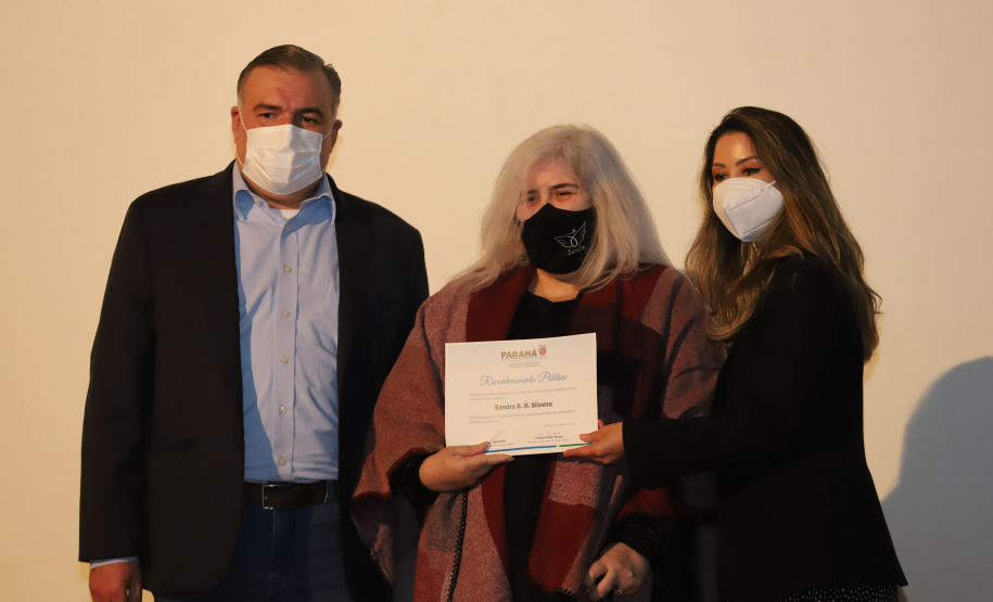 Dia Voluntario A Presidente do conselho da Superintendência de Ação Solidária, a primeira-dama Luciana Saito Massa e o secretário de Justiça, Família e Trabalho do Paraná, Ney Leprevost participam, nesta sexta-feira (27), de  evento em comemoração ao Dia Nacional do Voluntariado,  no Museu Oscar Niemeyer (MON).27/08/2021 - Foto: Geraldo Bubniak/AEN