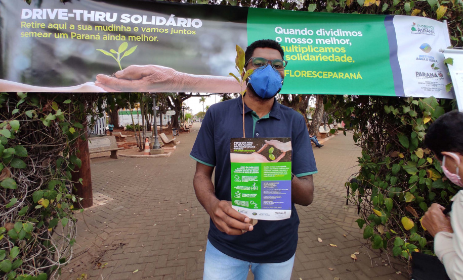 Campanha Floresce Paraná em Jacarezinho. Foto: Alessandro Vieira/AEN