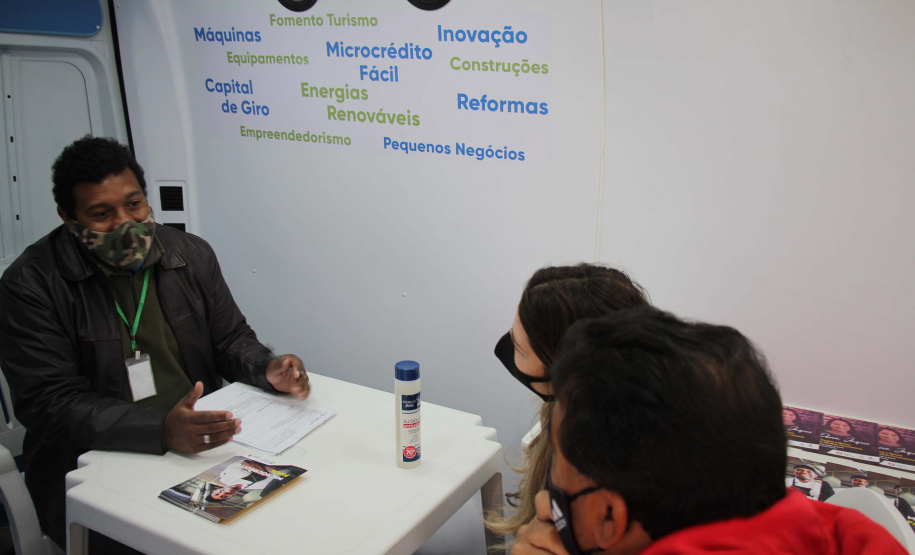 Feira da Cidadania com serviços públicos gratuitos chega à comunidade do Tatuquara. Foto: SEJUF