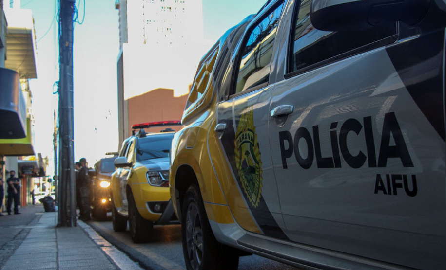 04-07-2020 AIFU realiza fiscalização de estabelecimentos comer Ação integrada fecha pontos comerciais e apreende contrabandos em Curitiba. Foto: Soldado Ismael Ponchio.