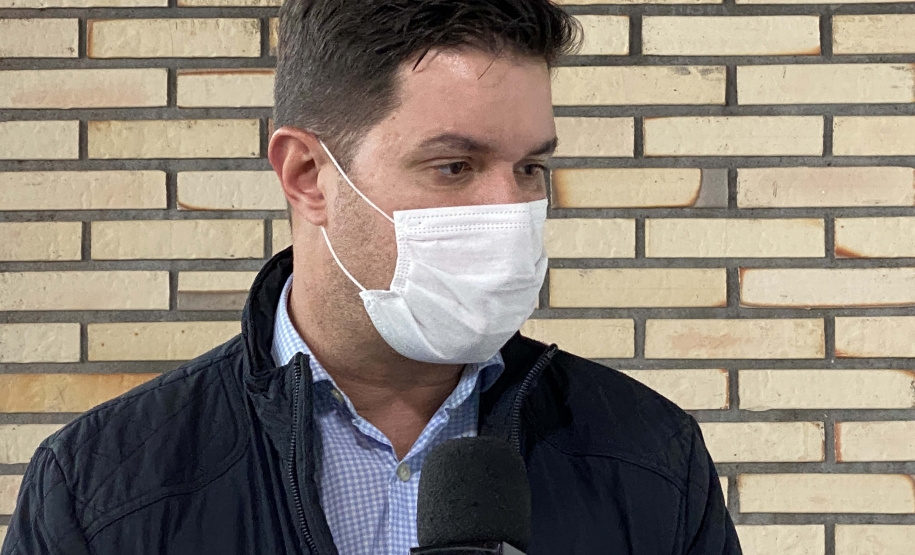 O Governo do Estado tem a disposição de fortalecer parcerias para garantir investimentos nos municípios. A estratégia do governo foi confirmada chefe da Casa Civil, Guto Silva, neste sábado (28), em Verê, durante o Primeiro Encontro Legislativo da Associação das Câmaras Municipais do Sudoeste do Paraná (Acamsop), entidade que reúne os legislativos municipais de 22 das 42 cidades da região. José Fernando Ogura/AEN