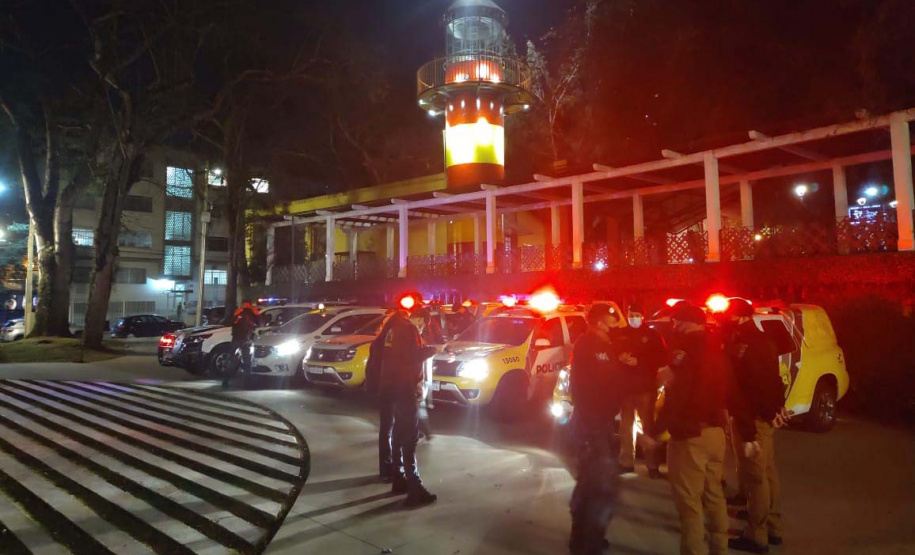 Durante final de semana, AIFU dispersa mais de 2,5 mil pessoas de aglomerações e fecha 13 estabelecimentos irregulares. Foto: SESP
