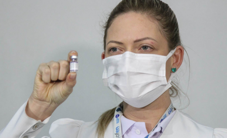 O município de Toledo, na Região Oeste do Estado, já vacinou 7.236 adolescentes de 12 a 17 anos, com a primeira dose do imunizante da Pfizer/BioNTech contra a Covid-19, até a manhã desta segunda-feira (30). Os dados da secretaria municipal representam mais de 63,2% da população de 11.438 adolescentes nesta faixa etária, segundo a estimativa do Ministério da Saúde. - Toledo, 30/08/2021 - Foto: Fábio Ulsenheimer - Prefeitura de Toledo