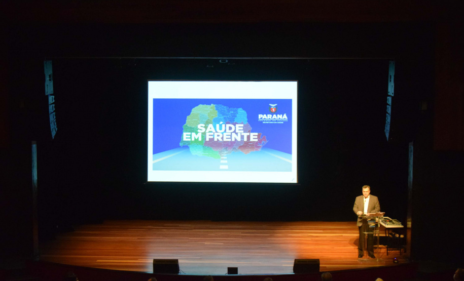 O Governo do Estado vai aportar R$ 50 milhões em 2022 para os procedimentos cirúrgicos eletivos. O anúncio foi feito nesta segunda-feira (30) pelo secretário de Estado da Saúde, Beto Preto, em reunião com a participação do vice-governador Darci Piana, diretores das 22 Regionais de Saúde, equipes técnicas, além de gestores e representantes municipais no evento ?Saúde em frente?. Foto: Américo Antonio/SESA