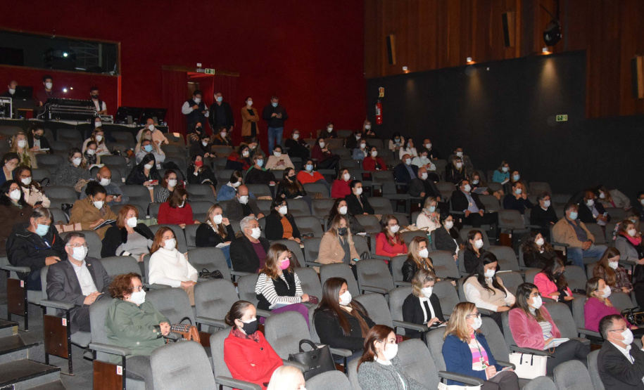 O Governo do Estado vai aportar R$ 50 milhões em 2022 para os procedimentos cirúrgicos eletivos. O anúncio foi feito nesta segunda-feira (30) pelo secretário de Estado da Saúde, Beto Preto, em reunião com a participação do vice-governador Darci Piana, diretores das 22 Regionais de Saúde, equipes técnicas, além de gestores e representantes municipais no evento ?Saúde em frente?. Foto: Américo Antonio/SESA