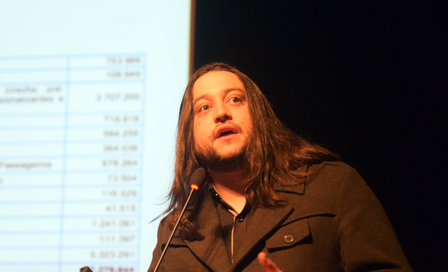 O Governo do Estado vai aportar R$ 50 milhões em 2022 para os procedimentos cirúrgicos eletivos. O anúncio foi feito nesta segunda-feira (30) pelo secretário de Estado da Saúde, Beto Preto, em reunião com a participação do vice-governador Darci Piana, diretores das 22 Regionais de Saúde, equipes técnicas, além de gestores e representantes municipais no evento ?Saúde em frente?. Foto: Américo Antonio/SESA