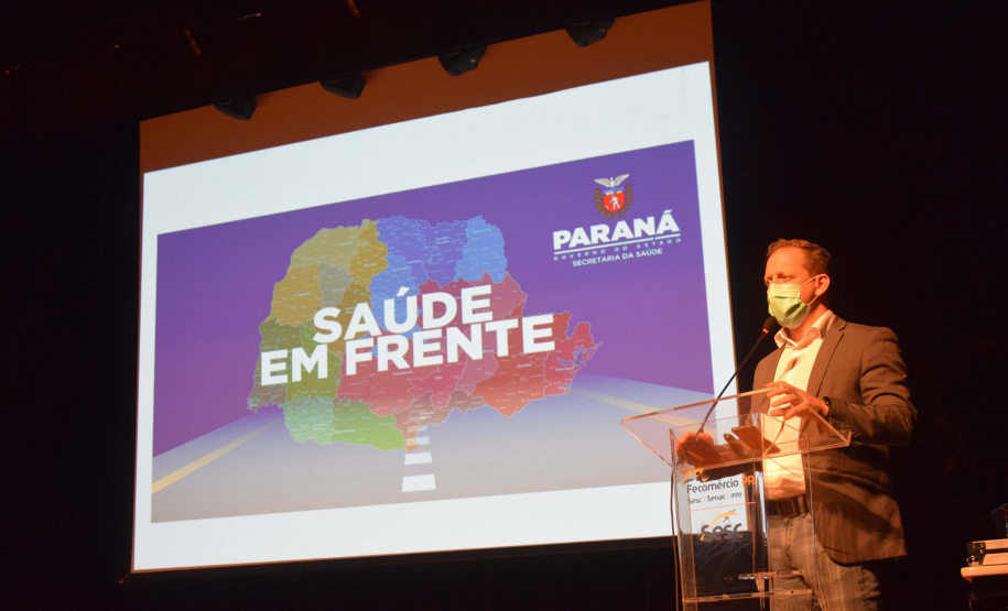 O Governo do Estado vai aportar R$ 50 milhões em 2022 para os procedimentos cirúrgicos eletivos. O anúncio foi feito nesta segunda-feira (30) pelo secretário de Estado da Saúde, Beto Preto, em reunião com a participação do vice-governador Darci Piana, diretores das 22 Regionais de Saúde, equipes técnicas, além de gestores e representantes municipais no evento ?Saúde em frente?. Foto: Américo Antonio/SESA